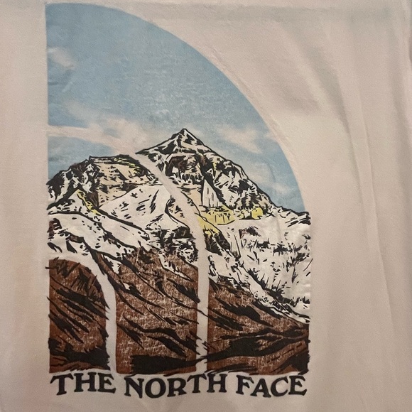 The North Face White Short Sleeve Tee Essential Crew - Picture 4 of 5